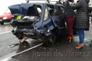 UPDATE-ULTIMĂ ORĂ: Accident pe DN2 la Bizigheşti! O persoană e încarcerată
