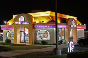 Un celebru lanţ fast-food vizează Sibiul pentru un prim restaurant