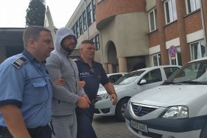 Soţia tânărului ucis în parcarea unui club din Sebeş, martor în dosarul crimei: ”De la mai multe persoane am auzit că vrea să îi dea cuţit, să îl omoare”