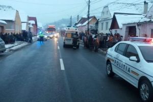 Fetiţă de 8 ani, accidentată mortal pe DN 14!