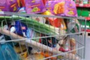 A vrut să fure un cărucior. Un cărucior plin de la supermarket!