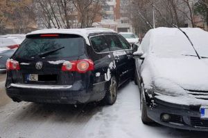 Un şofer neatent şi cinci maşini accidentate