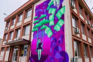 Street art pe pereţii unor şcoli şi licee din Bucureşti