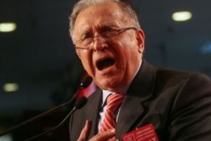 Iliescu ŞI-A ALES PREFERATUL pentru prezidenţiale. DRAGNEA, ÎN ALERTĂ! Este chiar lângă el... Breaking news