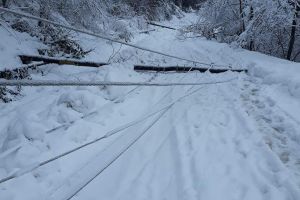 Sindicalistul Măruţă, indignat de nepăsarea primarului din Stăneşti: „Oamenii din Pârvuleşti şi Vălari sunt izolaţi şi ajung  la serviciu epuizaţi după kilometri parcurşi pe jos, prin zăpadă”