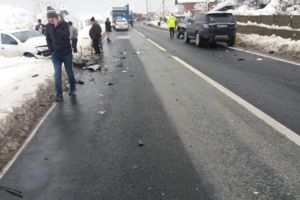 UPDATE FOTO Accident grav pe Valea Oltului – Patru persoane rănite. Planul roşu de intervenţie a încetat