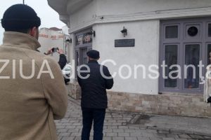 LIVE TEXT: Placuta comemorativa pentru Adrian V. Radulescu, montata de consilierii judeteni constanteni (galerie foto)