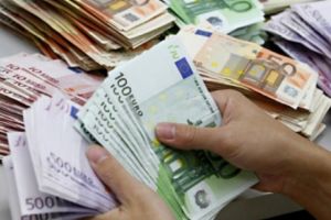 ALERTĂ - Parlamentul a stabilit plafonarea dobânzilor pentru creditele de până la 15.000 de RON
