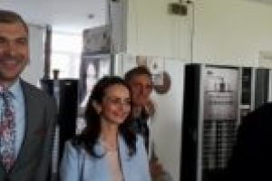 Băgată la mijloc, între pesedişti şi liberali, Mihaela Popovici a lăsat spitalul din Caransebeş plin de datorii!