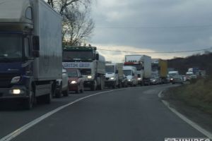 ATENȚIE ȘOFERI! Trafic îngreunat pe DN1, între Alba şi Sebeş. Lucrări la drum în Lancrăm