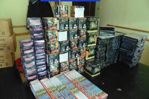 50 de kg de articole pirotehnice, confiscate de la un tânăr, în piaţa din Fălticeni