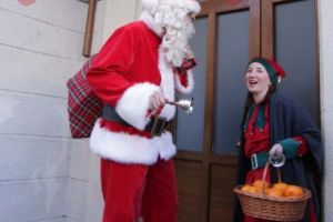 Moment MACABRU la o serbare de grădiniţă: Moş Crăciun a murit în faţa copiilor