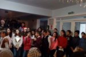 CU COLINDUL, LA CAMINUL PENTRU PERSOANE VARSTNICE  „SFINTII APOSTOLI PETRU SI PAVEL” BRAILA