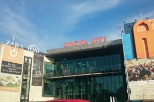 Târgul Cadourilor de Crăciun, oferte promoţionale şi colinde, la Iulius Mall Timişoara