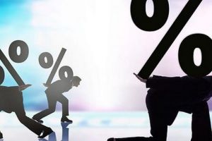 Camera Deputaţilor: Dobânda efectivă anuală nu poate depăşi 50% în cazul creditelor de consum