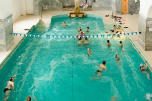 Bani în plus pentru lucrările de modernizare de la Baia Populară Neptun