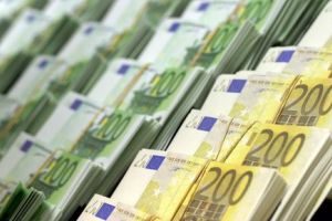 Comisia Europeană: 405 miliarde de euro investite în economia reală a Europei