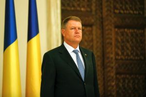Iohannis forţat sa revoce miniştrii demisionari şi să dea explicaţii pentru respingerea celor propuşi