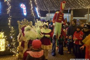 Crăciunu` din 21: Spectacol de imagini proiectate în Piaţa Cetăţii şi 1.000 de pungi cu dulciuni – cadourile pregătite pentru micuţii albaiulieni care vor participa la evenimentul de vineri