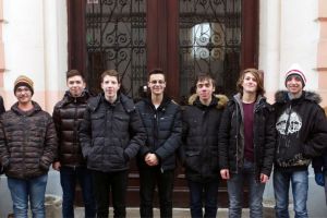 Trei sponsori de la CSU Sibiu sprijină elevii sibieni participanţi la concursul NASA din America