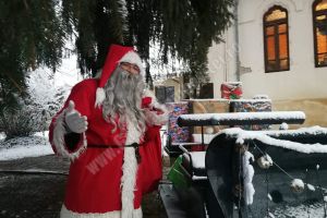 Moş Crăciun îşi alege un Consiliul Local, la Bezdead