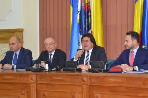 Alianţa 4x4: De ce este bună Alianţa Vestului şi de ce îi deranjează pe guvernanţi