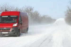 Haos pe şosele. Patru drumuri naţionale cu circulaţia OPRITĂ