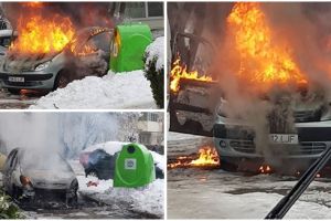 Maşină cuprinsă de flăcări în mers, la Timişoara