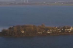 Insula MORŢII. Inchisoare SPECIALĂ pentru imigranţi