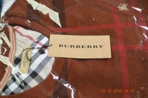 Ce a păţit un comerciant stradal de haine contrafăcute