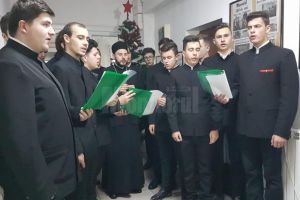 Corul Seminarului Teologic „Mitropolitul Dosoftei”, cu colinda la Monitorul