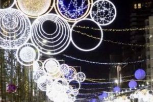 Ornamentele unicat costă! Primăria Capitalei a cheltuit peste 2 milioane de euro pe luminiţele de Crăciun  