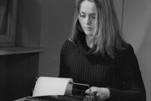 Superba studentă la teatru Diana Lupescu, fotografiată în 1976. Povestea unei fotografii