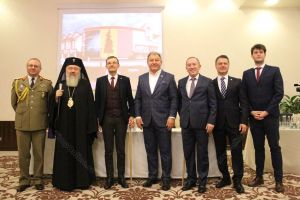 Titlurile de Cetăţean de onoare al judeţului, decernate la Hotel Metropolis (FOTO)