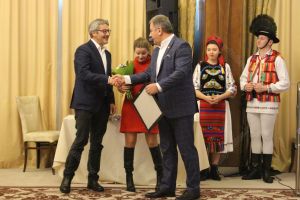 12 diplome de excelenţă acordate de Consiliul Judeţean (FOTO)