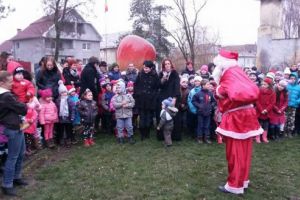 Cadouri de la Moş Crăciun pentru copiii din comuna Batoş