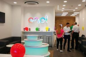 Programul de sărbători al magazinelor Enel din Mureş, Cluj şi Sibiu