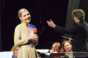 „Împreună de sărbători”, cu muzică şi daruri [Galerie foto]