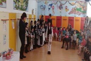 Iată, vin colindători, din nou!