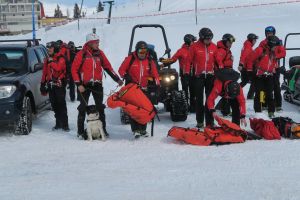 Pe perioada vacanţei şcolare, Salvamont Gorj triplează numărul salvatorilor la Rânca