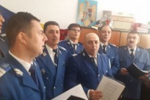  „Mesagerul de Covasna” a primit colindători: Jandarmii covăsneni ne-au adus bucuria sărbătorilor de iarnă