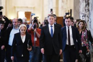 Iohannis, la şedinţa de Guvern: ”Preşedintele poate să consulte Guvernul fără să specifice unde îl consultă”