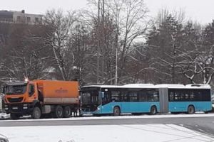 Autobuzele „GABRIELA FIREA”, încă un RATEU de zile mari! Zeci de persoane EVACUATE