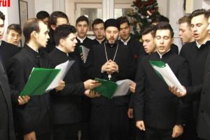 Corul Seminarului Teologic „Mitropolitul Dosoftei”, cu colinda la Monitorul de Suceava