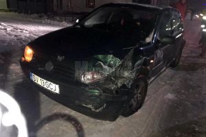 Femeie rănită grav, în urma unei coliziuni în lanţ între trei vehicule