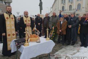 FOTO / VIDEO: Revoluţia din Decembrie 1989 comemorată, vineri, la Alba Iulia. PROGRAMUL evenimentului organizat de Prefectura Alba