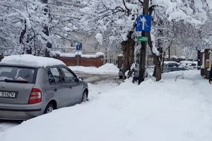 Mii de oameni stau fără curent în case de weekendul trecut. 20 de localităţi afectate