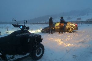 Recomandări ale jandarmilor pentru turiştii care merg la munte de Sărbători