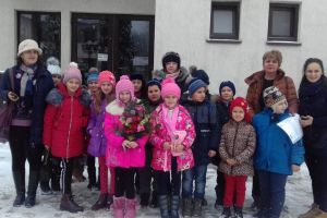 Colinde şi cadouri pentru copiii de la Centrul de Zi ”Sf. ...