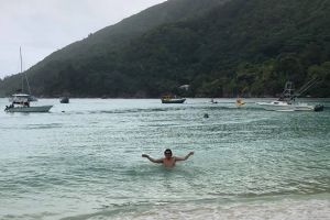 Nicolae Robu pleacă de Crăciun şi Revelion în SUA. Cu soţia şi consilierul personal Ionuţ Nasleu